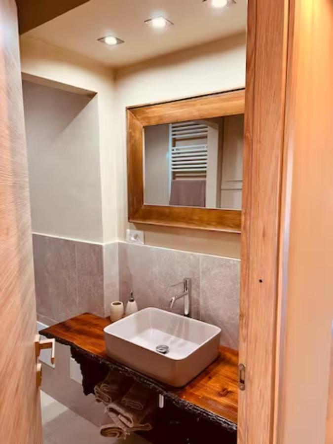 Lido Galeazzi Giant Pool Apartment Sirmione Ngoại thất bức ảnh