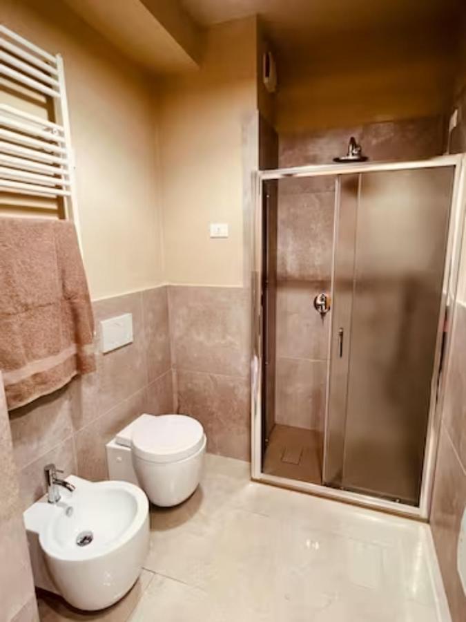 Lido Galeazzi Giant Pool Apartment Sirmione Ngoại thất bức ảnh